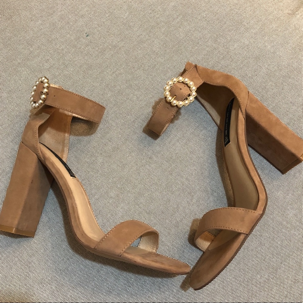 NIB Steven by steve madden Elm Ankle strap sandal